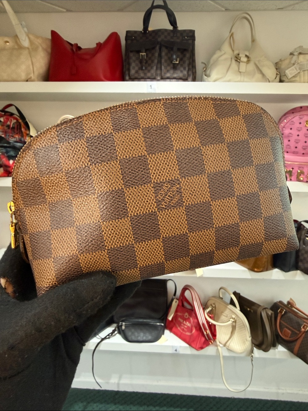 LV DAMIER POUCH